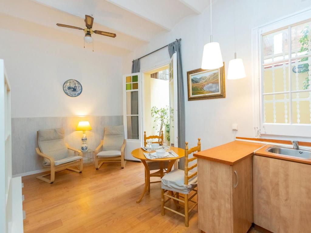 Apartment Gracia Torrijos by Interhome - 3