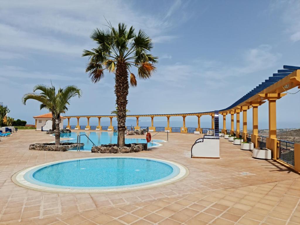 Cozy 2 Bedroom Apartment in Costa Adeje - 1
