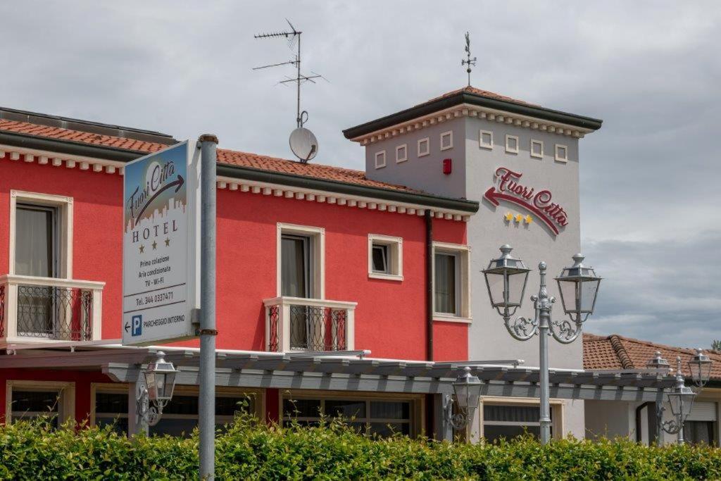Hotel Fuori Città