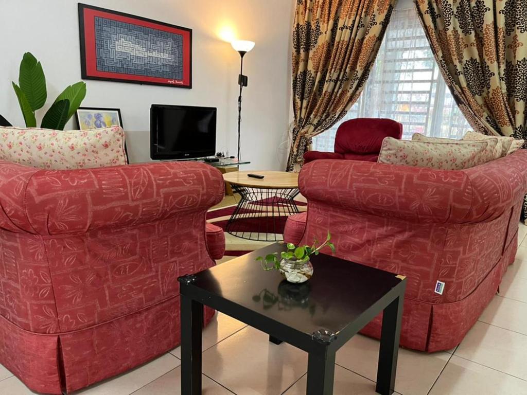 FNF Lakeville Seri Iskandar Homestay, Seri Iskandar, Perak. — Hotel in Gopeng