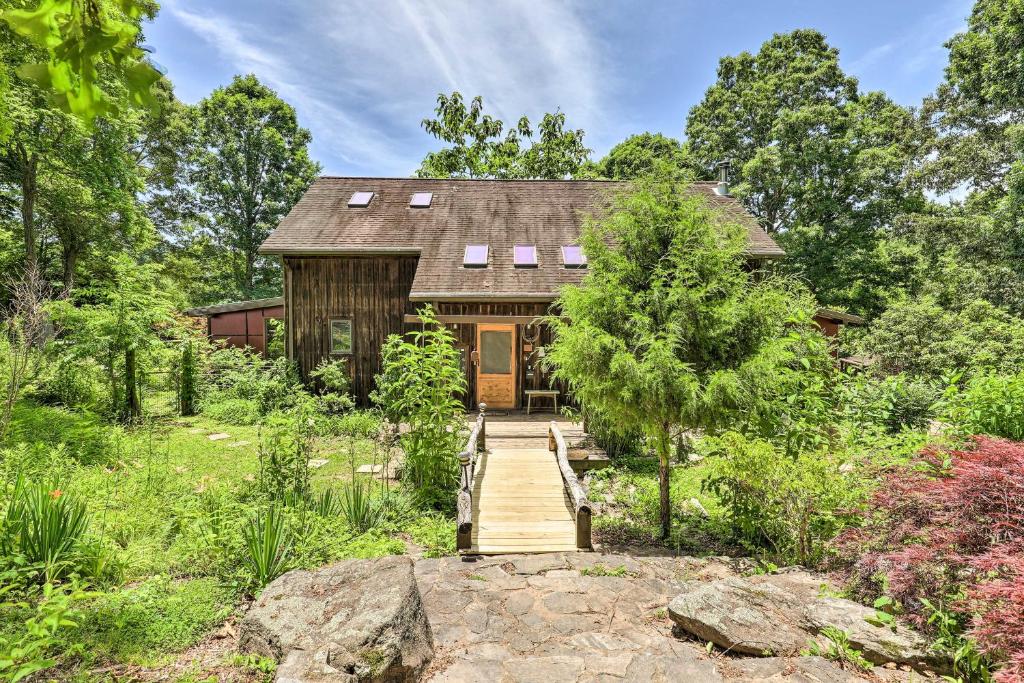 BBQ Deck and Views Sweet Suite in Leicester, Leicester