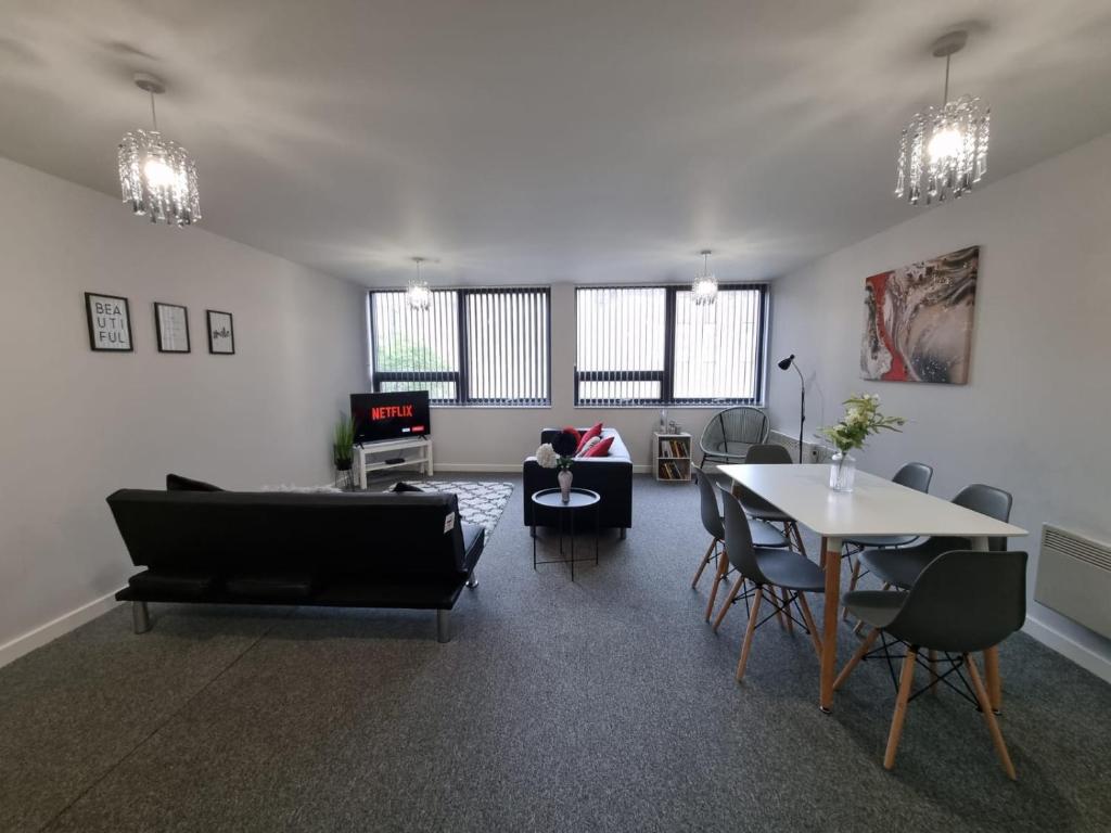 Spacious City Centre Apartment — Hotel in Leicester