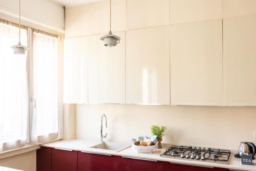 Rosselli 13 Milan Apartment - 4