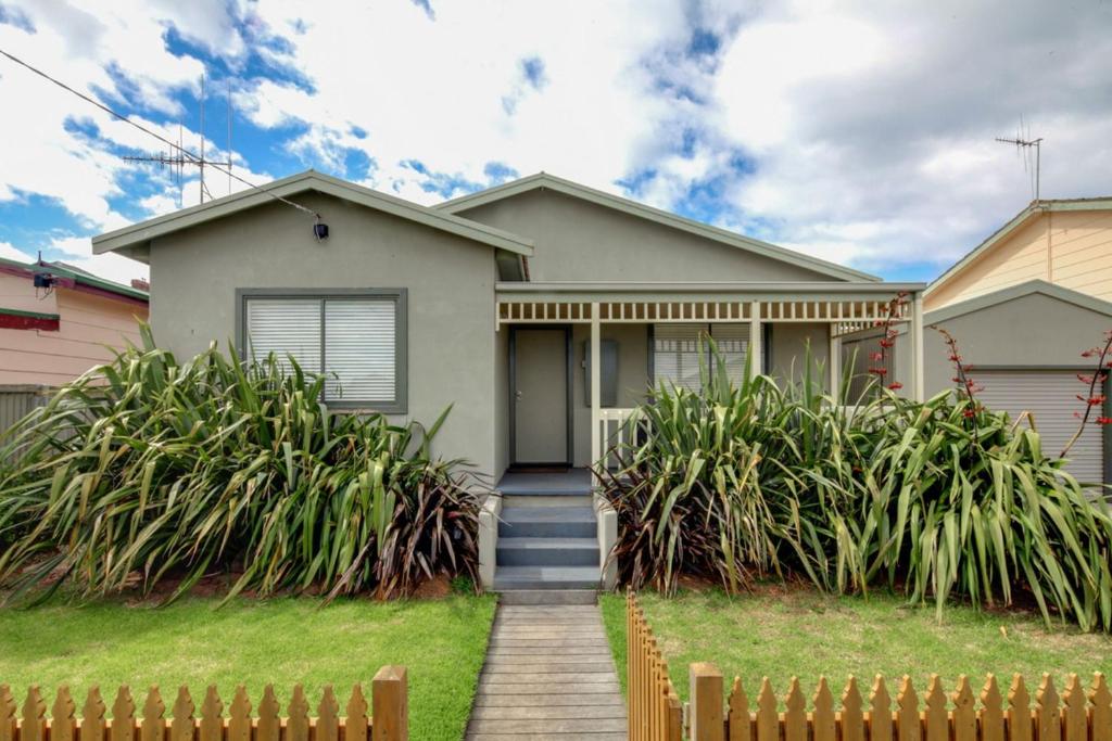 Reardon Place, Port Fairy