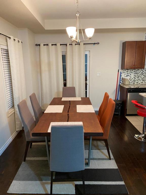 Beautiful 3 Bedroom Home in Kitchener