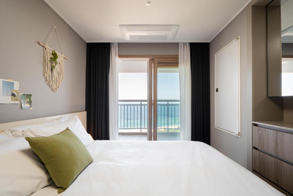 Urbanstay Sockcho beach photo