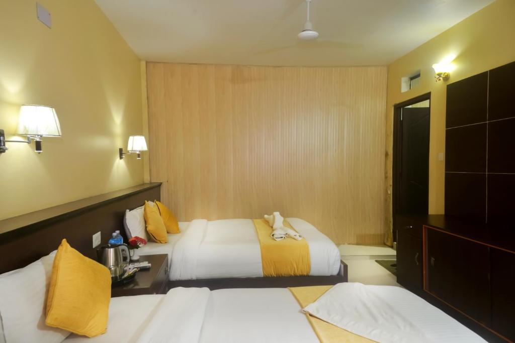 Hotel Rainforest photo