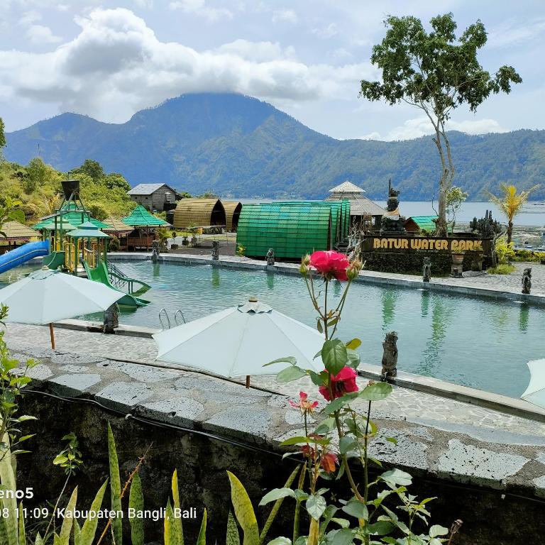 Batur Water Park Villa photo