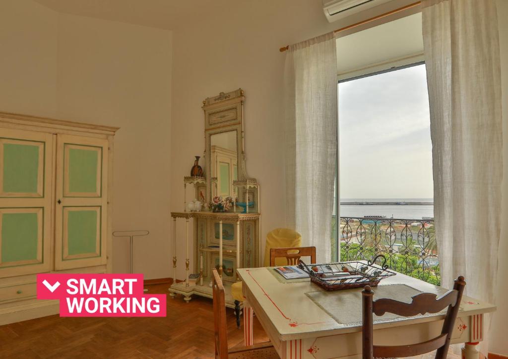 Amazing Sea View in Historic Building in Downtown by Wonderful Italy - 2