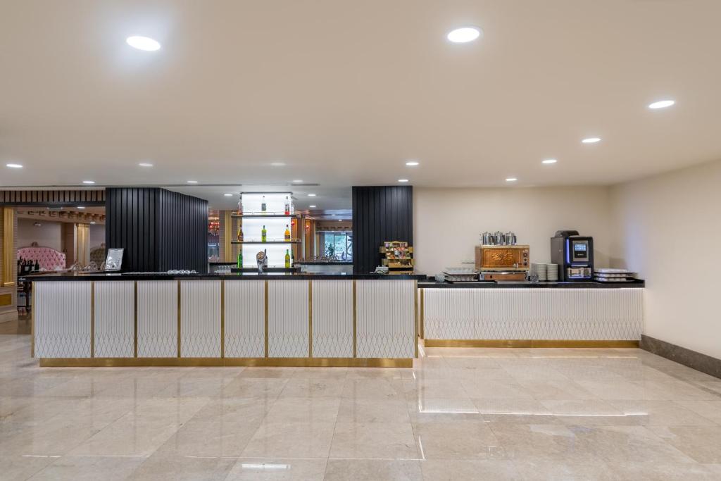 طعام و مشروبات