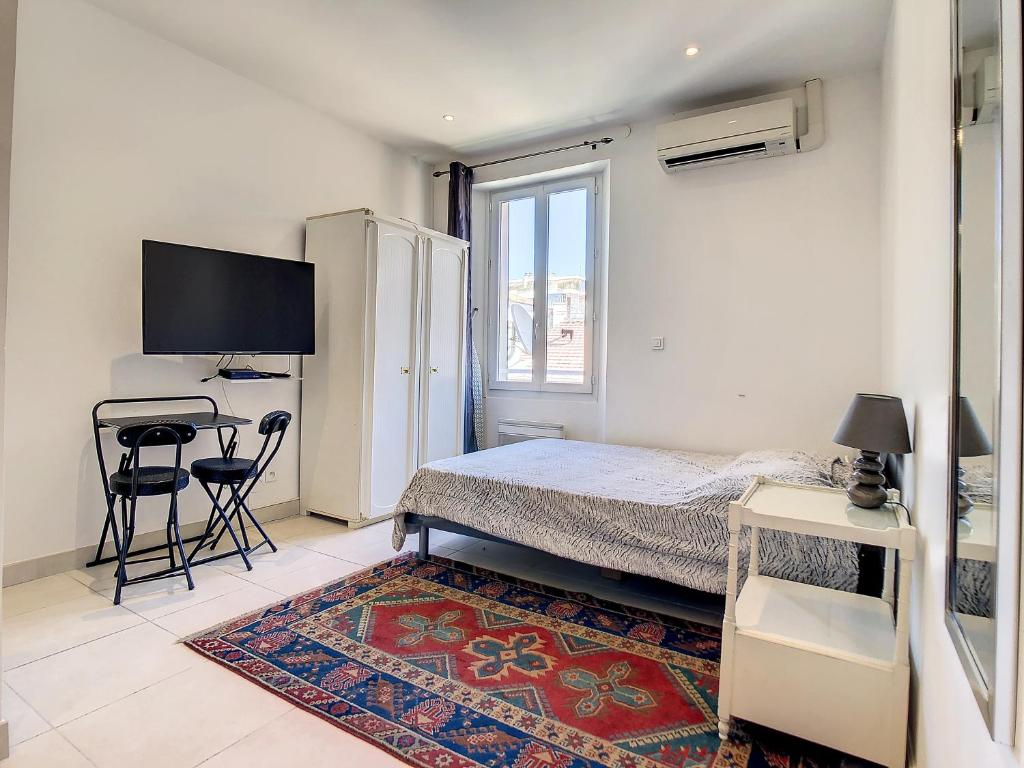 Studio Carré d'Or. 2 mins from the Croisette. 143 - 2