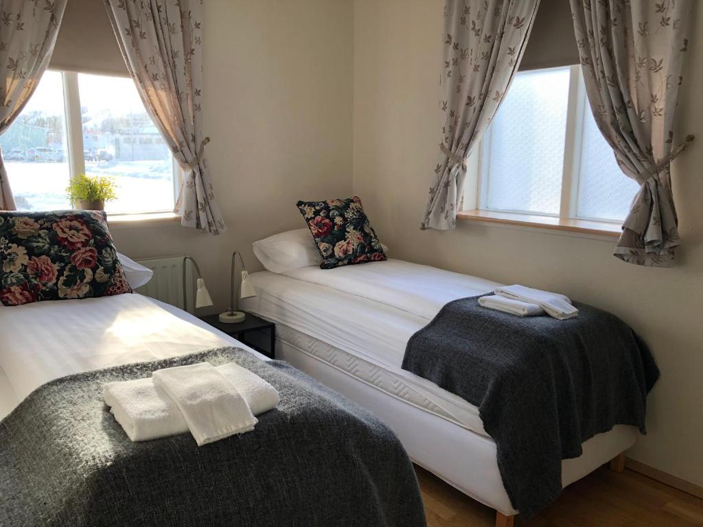 Mikligardur Guesthouse photo