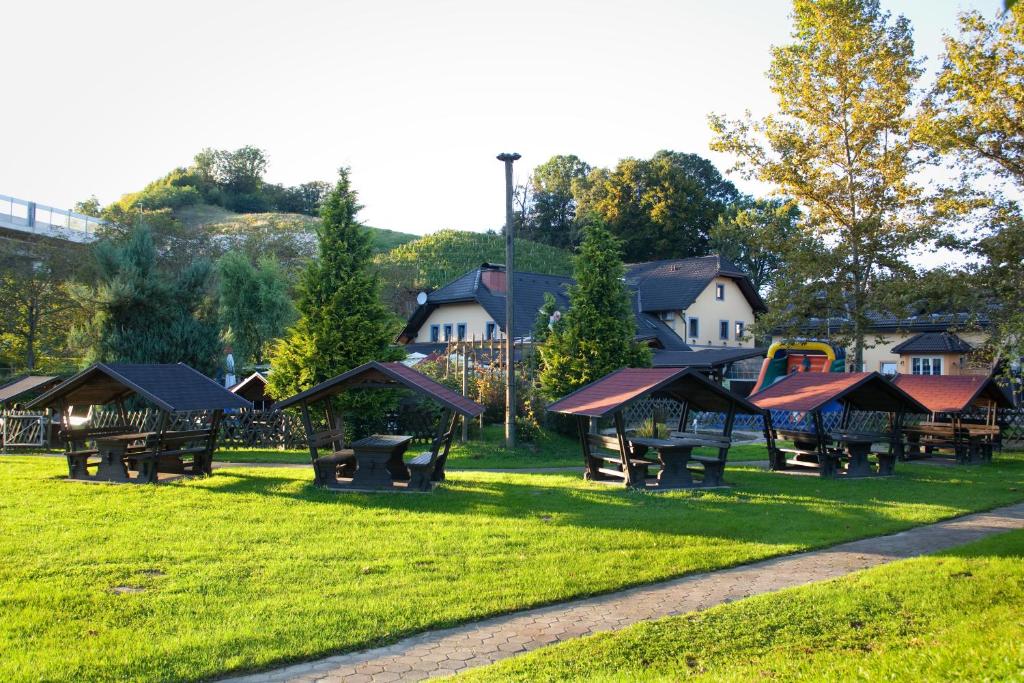 Crni Baron Pension Black Baron 5