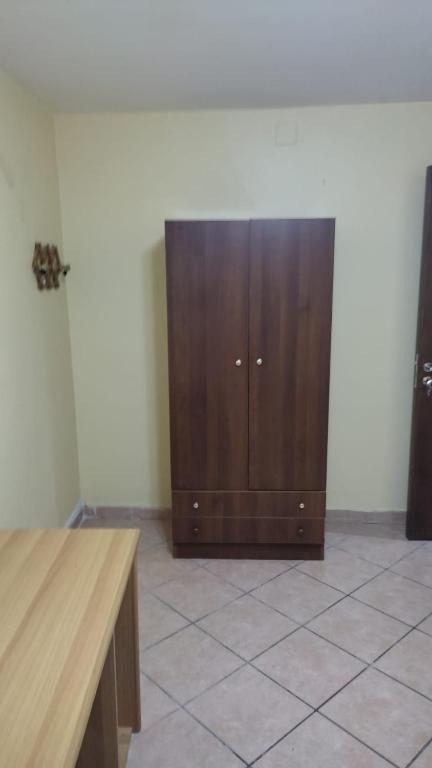 Cheap Central Room photo
