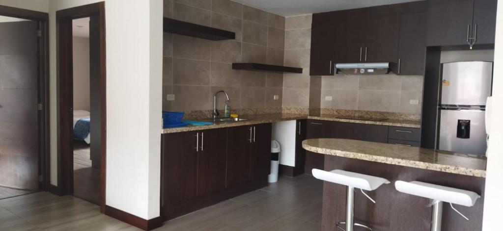 Departamento en Puertas del Sol, uno de los mejores sectores de Cuenca - 4