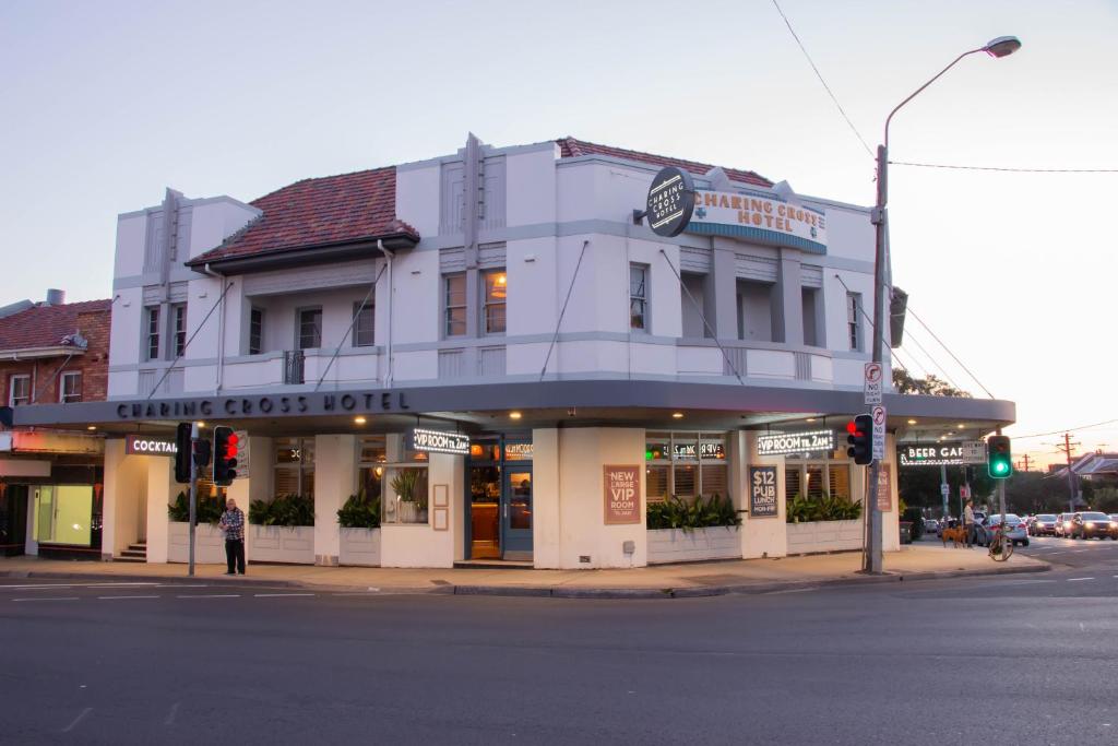 Charing Cross Hotel, Sydney