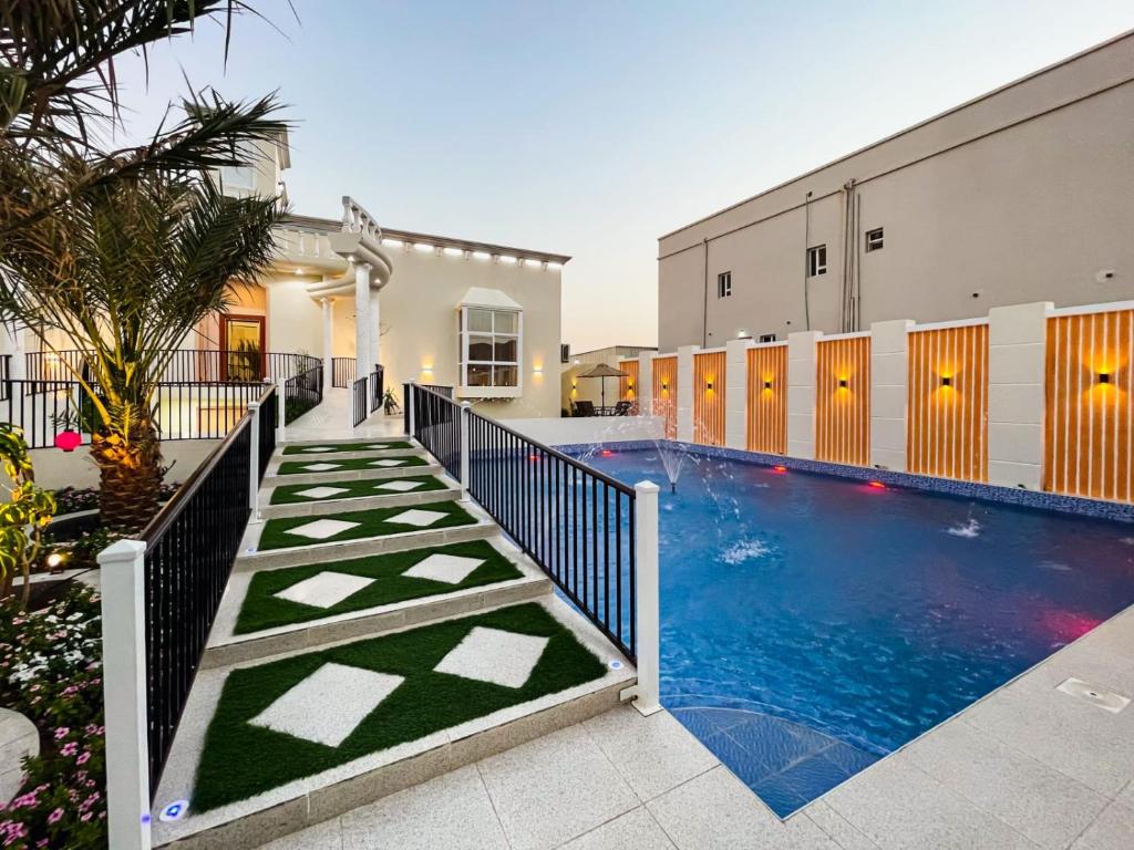 DISCOVERY GUEST HOUSE (CHALET) - in SUR, Aţ Ţawīyān