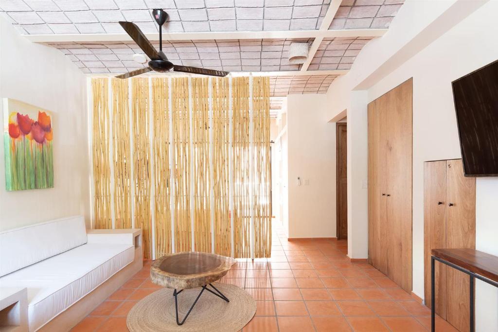Sak Najo Boutique Condo unit 1 - Newly Built Modern Studio in the heart of Sayulita