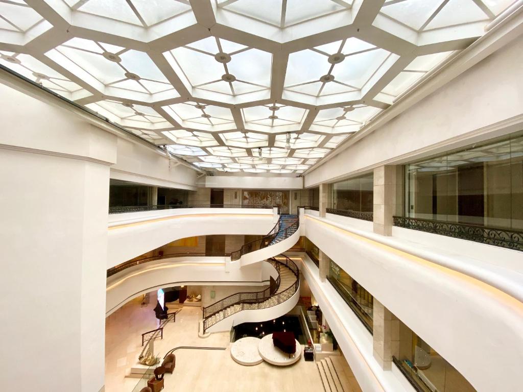 フロント・ロビー