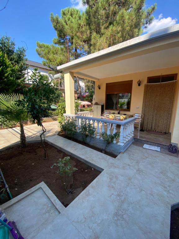 Eagles Nest 7, Velipojë