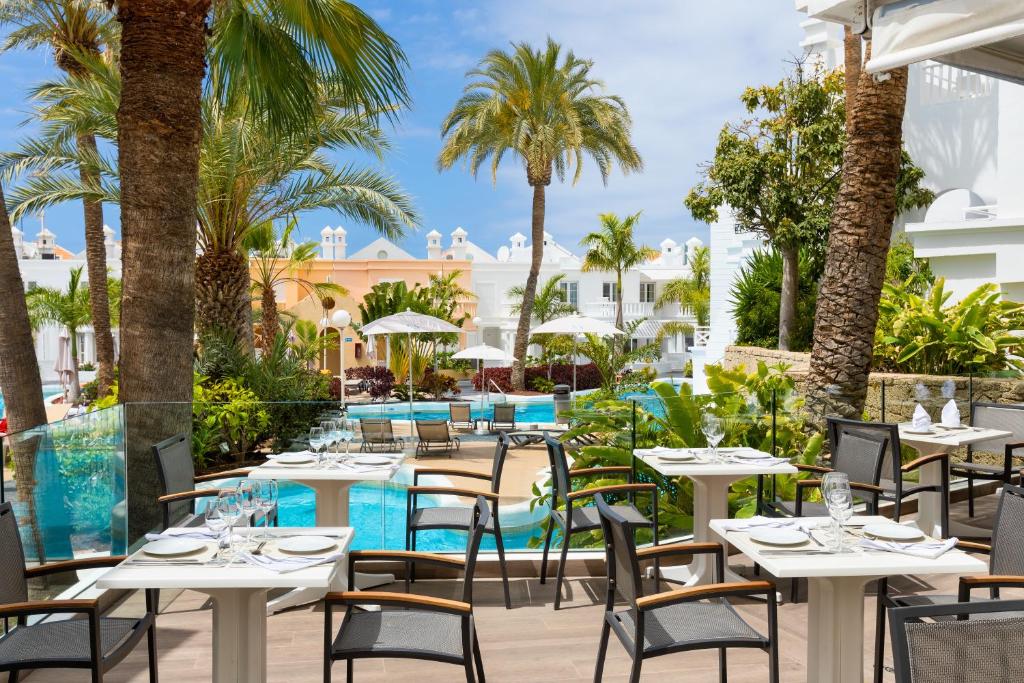 Lagos de Fañabé Beach Resort — Restaurant & bars in Costa Adeje, Canary Islands