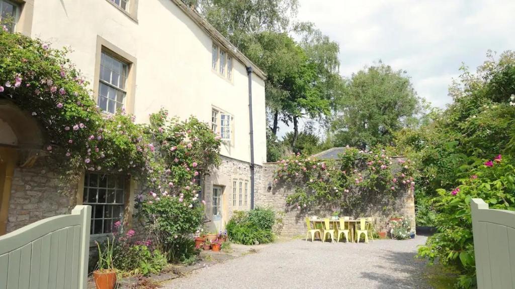 Lovely property in the heart of Somerset, Shepton Mallet