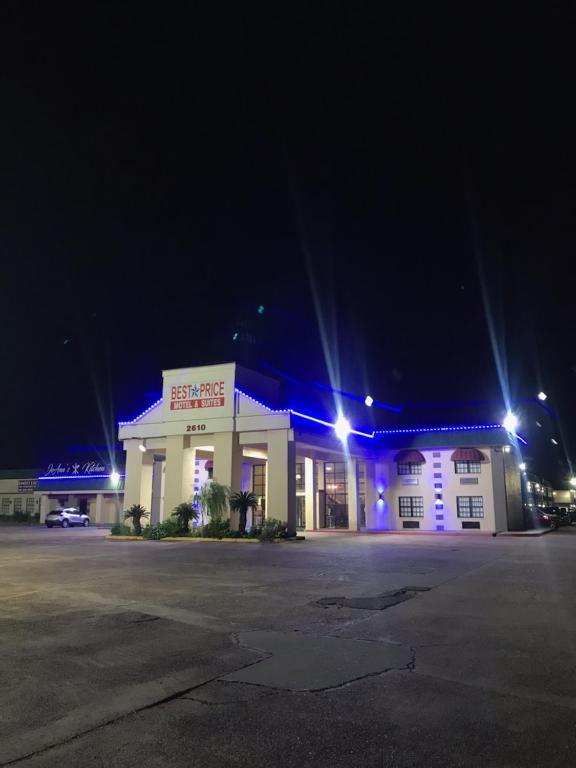 Best Price Motel &amp; Suites — Hotel in Orange (TX)