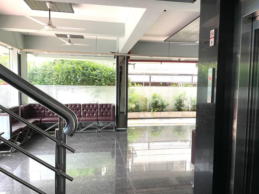HOTEL AIRPORT KK photo