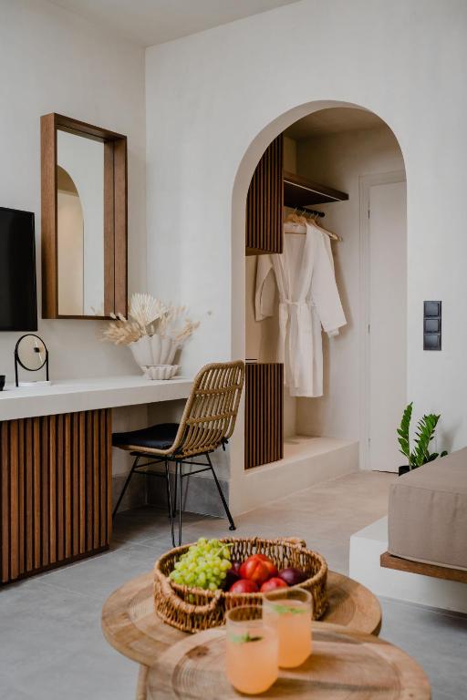 Polis of Naxos Stylish Suites photo