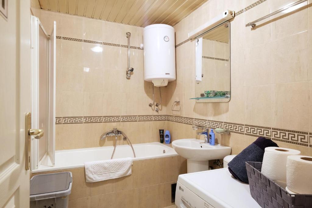 Sky City View Apartment & big terrace - 4