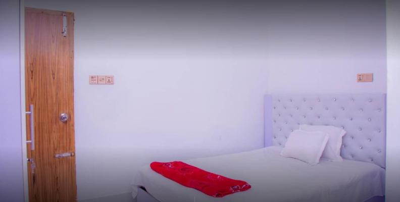 HOTEL LIVING INTERNATIONAL, ASHKONA photo