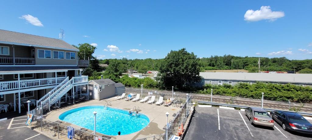 Green Dolphin Motel photo