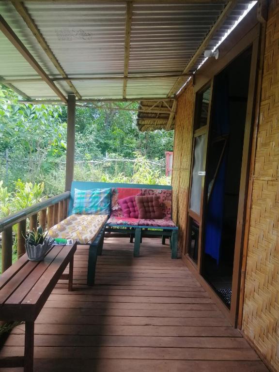 บังกะโล 1 ห้องนอน 1 ห้องน้ำส่วนตัว ขนาด 12 ตร.ม. – มาเรีย (Genevieve Guest House and Tours)