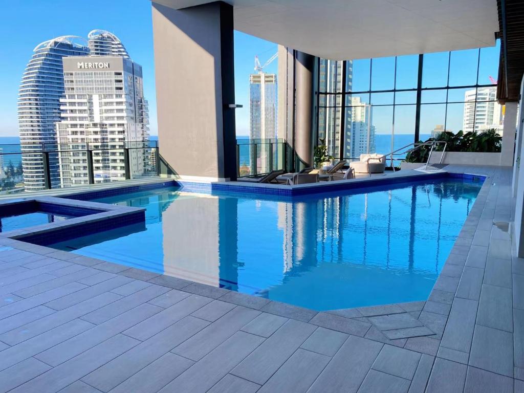 2 Bedroom Luxurious Family Residence with Ocean View in Broadbeach Gold Coast next to Casino and Pac photo