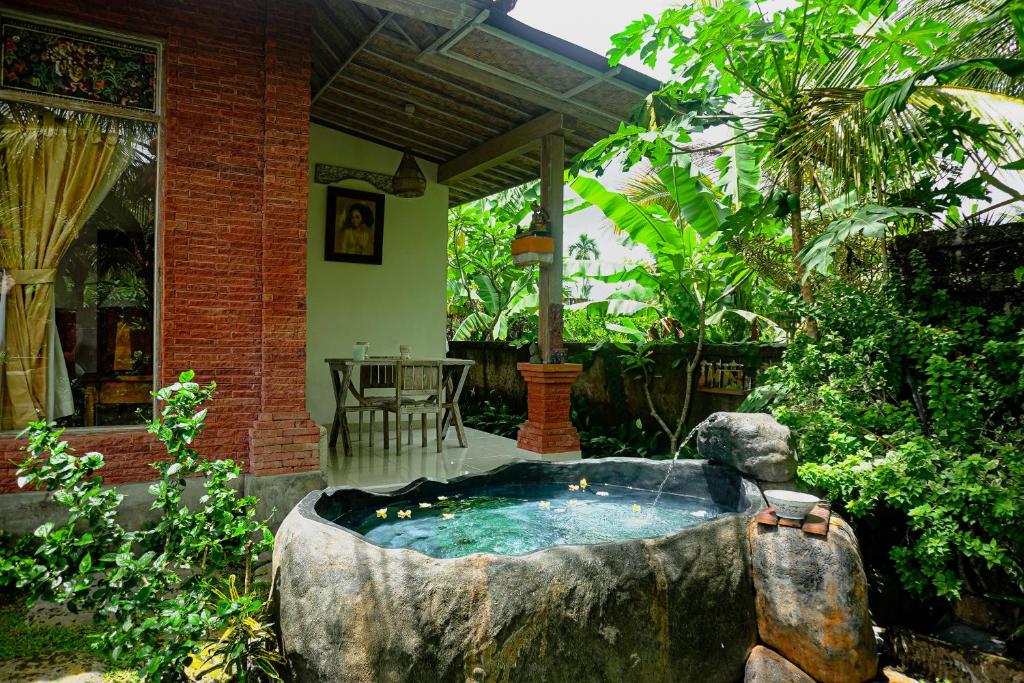 Kresna Asih House
