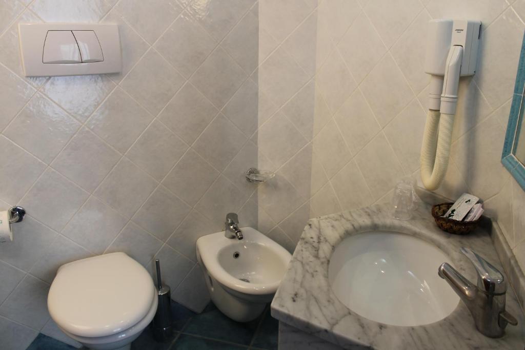 Hotel Esperia photo