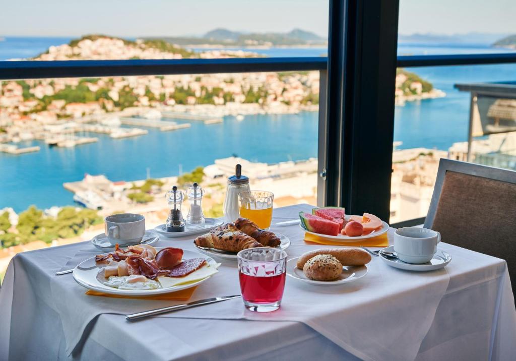 Hotel Adria — Restaurant & bars in Dubrovnik, Dubrovnik-Neretva