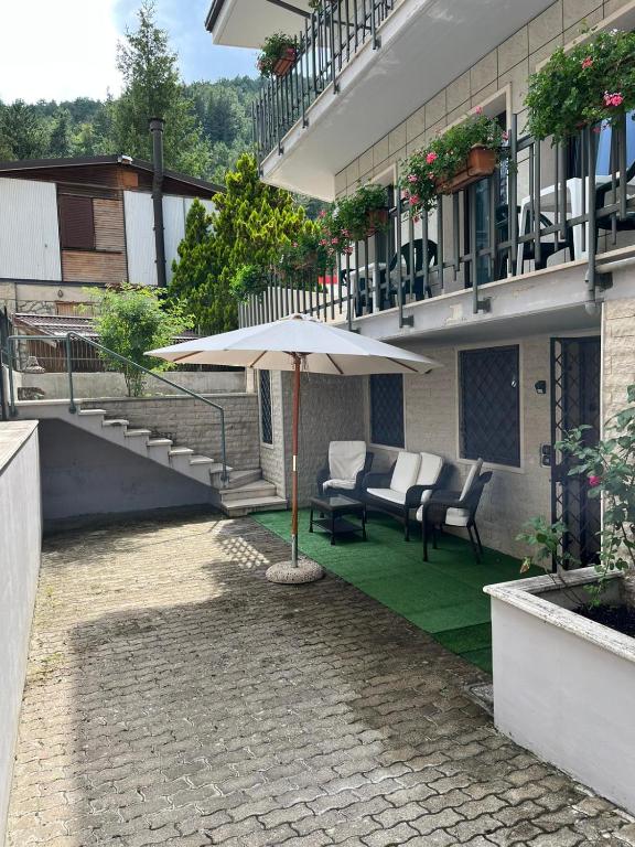 Petite Home - 2