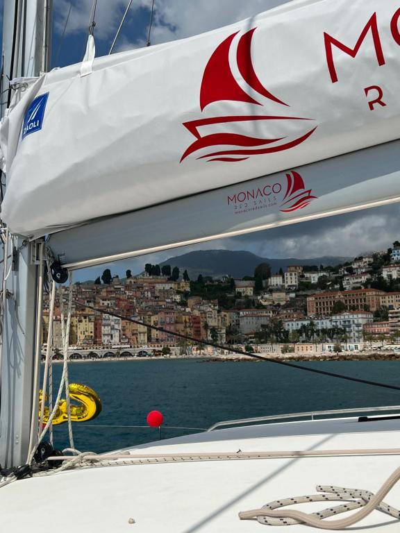 Red Sail - 4
