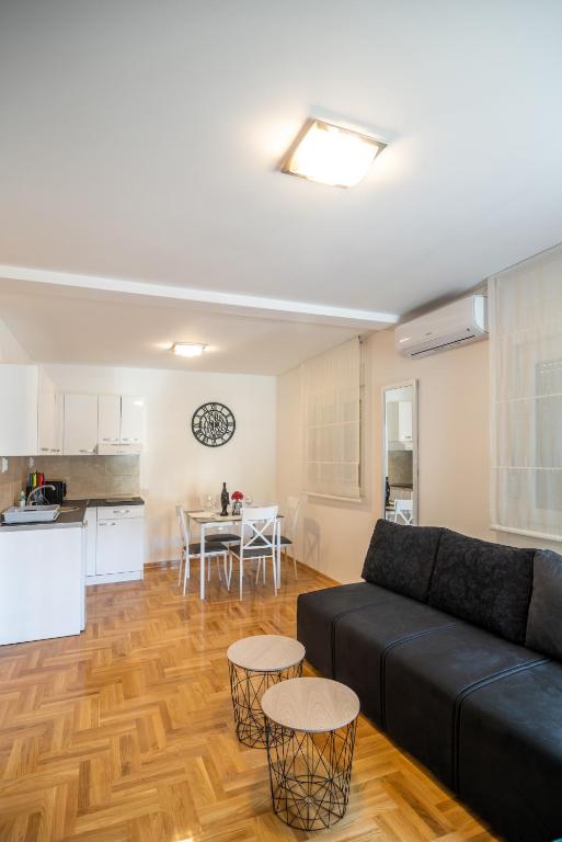 Apartmani Central 7 & Free parking - 4