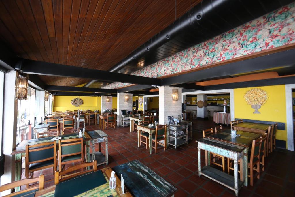 Restaurant, Delphin Beach Hotel in Guaruja