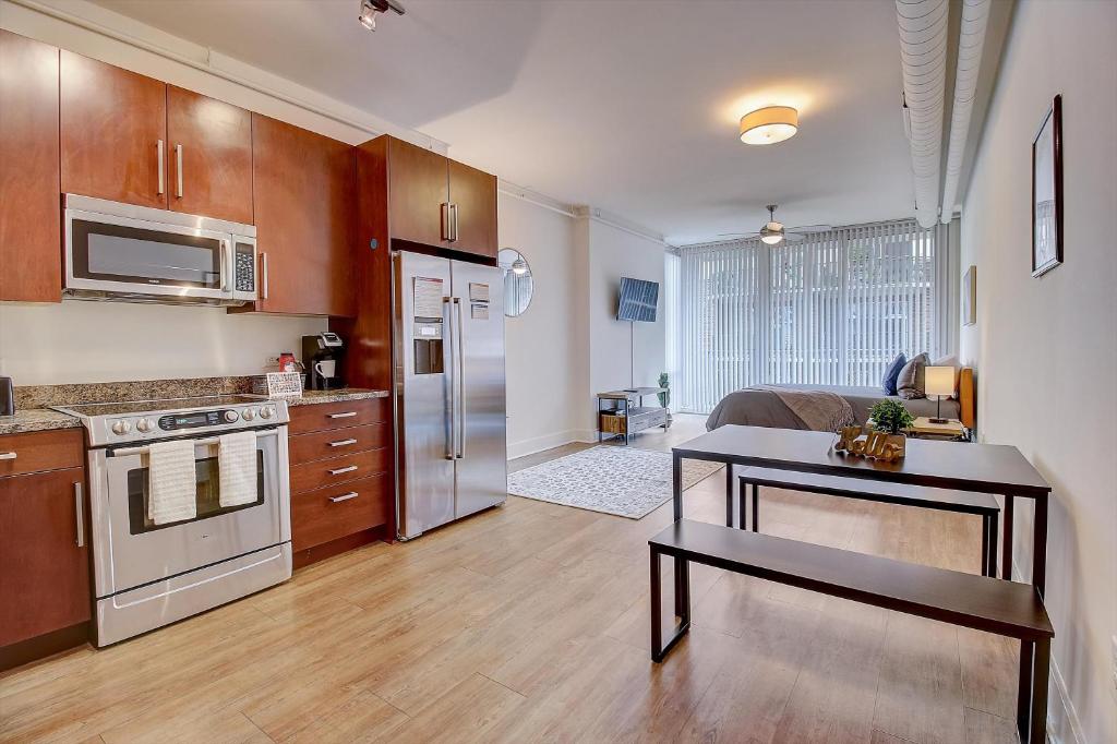 FRONTDESK The VUE Apts Uptown Charlotte