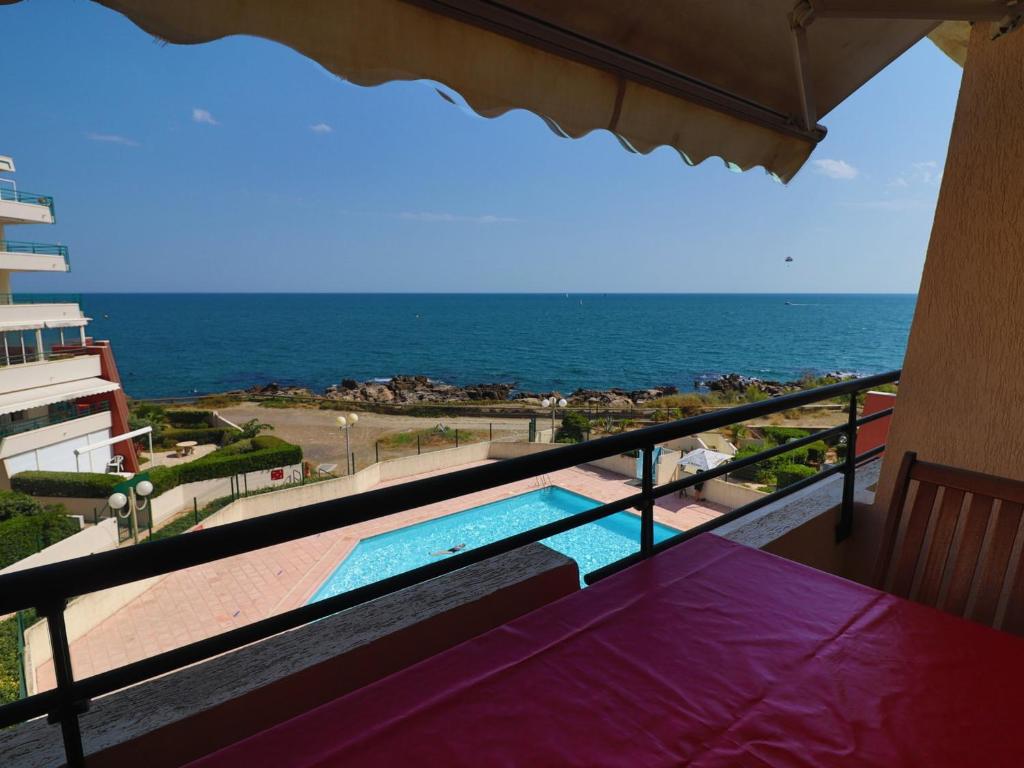 2 Pièces avec Terrasse 11m² à Sète - Résidence avec Piscine et WIFI - FR-1-472A-259 - 1