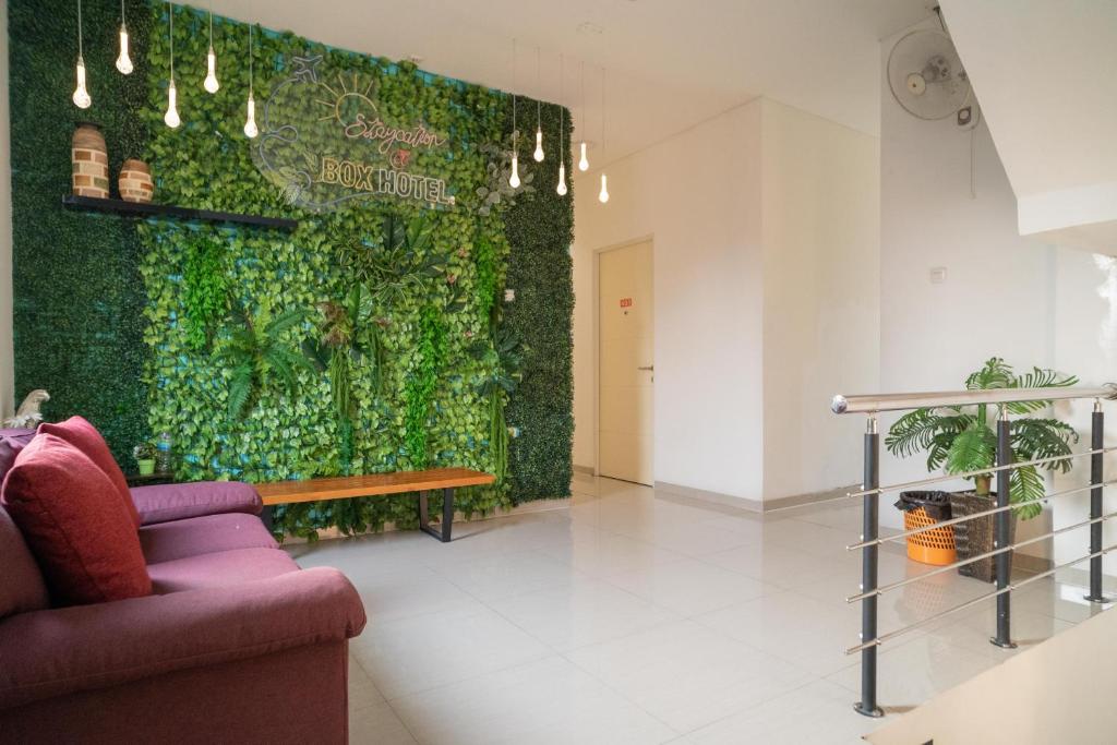 サンズ ホテル クパン インダー スラバヤ (Sans Hotel Kupang Indah Surabaya) 外観