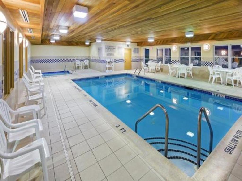 Country Inn & Suites by Radisson Lehighton (Jim Thorpe) PA photo