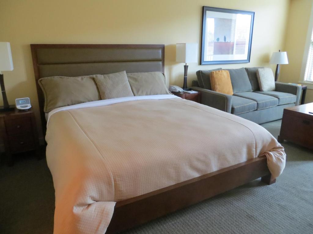 Walnut Beach Resort photo