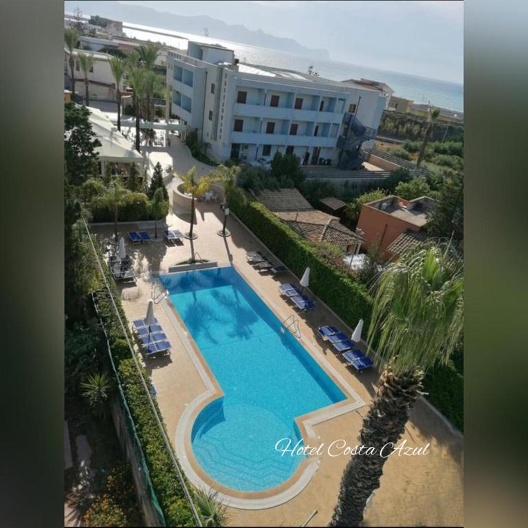. Costa Azul