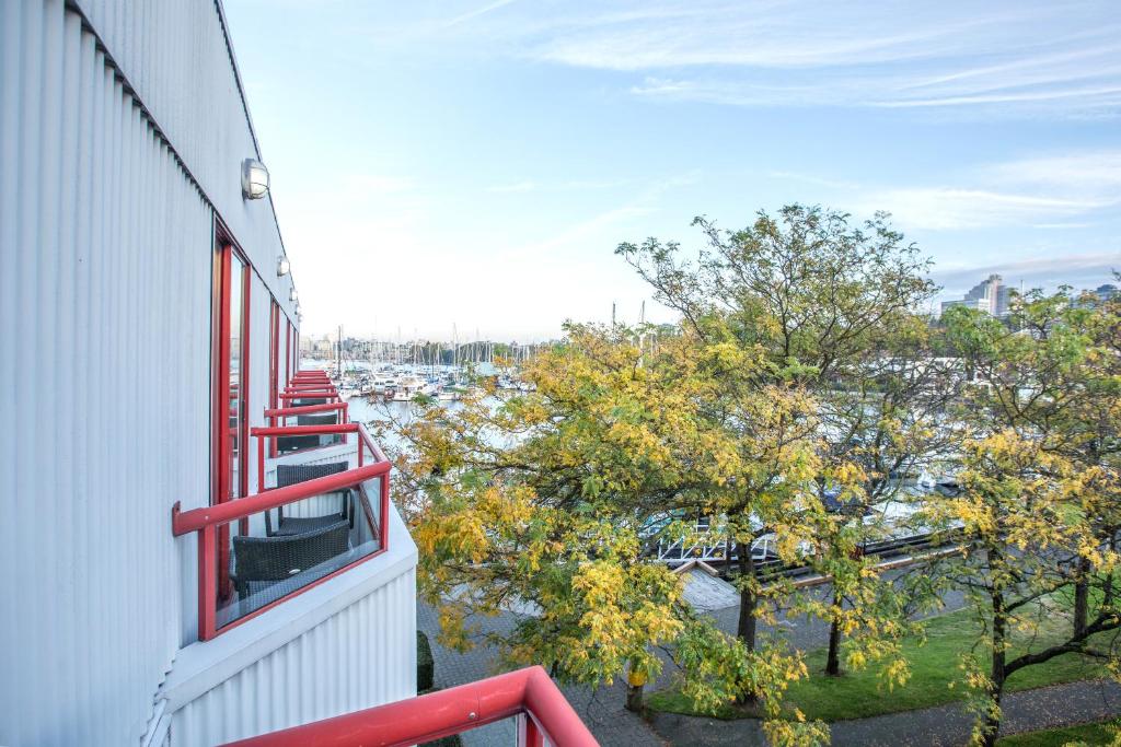 Granville Island Hotel photo