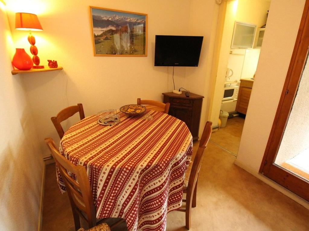 Studio sud calme avec balcon et parking - Proche thermes et centre - FR-1-313-130 - 1