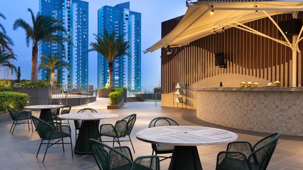 Holiday Inn & Suites Jakarta Gajah Mada By IHG